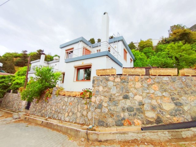 3+1 Mountain Villa for Rent in Kyrenia Lapta