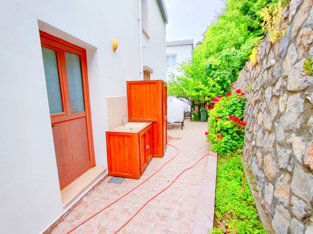 3+1 Mountain Villa for Rent in Kyrenia Lapta