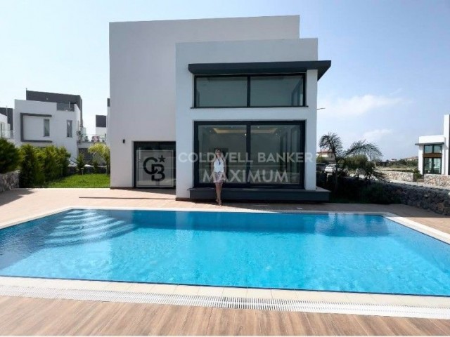 An Unmissable Opportunity with Payment Plan, Very Special Villa with Pool in a Private Beach Site, Walking Distance to the Sea in Kyrenia Karşıyaka