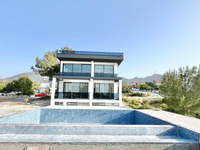 Magnificent 5+1 Villa for Sale in Kyrenia Çatalköy Region