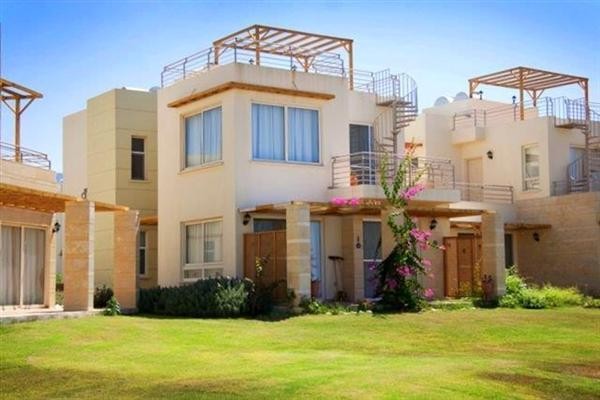 Girne Esentepe Bölgesinde Satılık 2+1 Penthouse Daire- RANA SHAIL 0533 869 9602