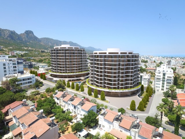 Girne Merkez'de Deniz ve Dağ Manzaralı Satılık 4+1 Penthouse Daireler