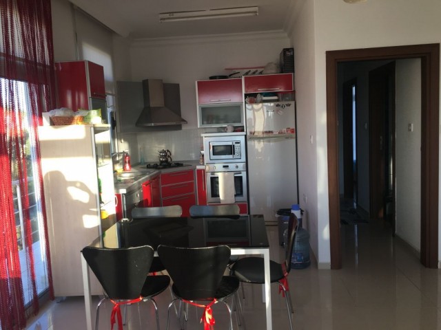 GİRNE MERKEZ DE ,YENİ,EŞYALI SATILIK DAİRE