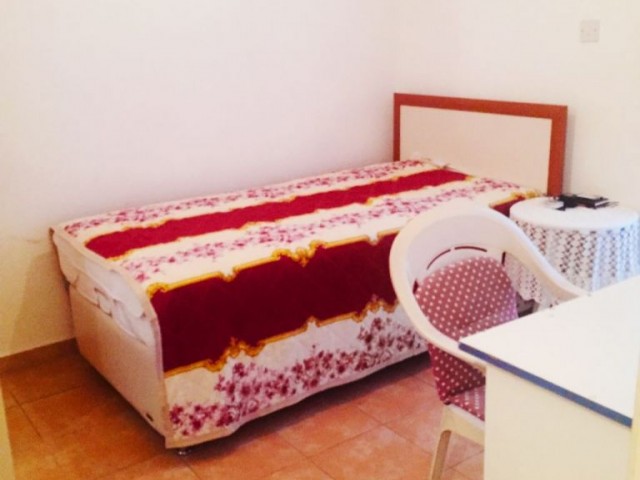 Flat To Rent in Alsancak, Kyrenia