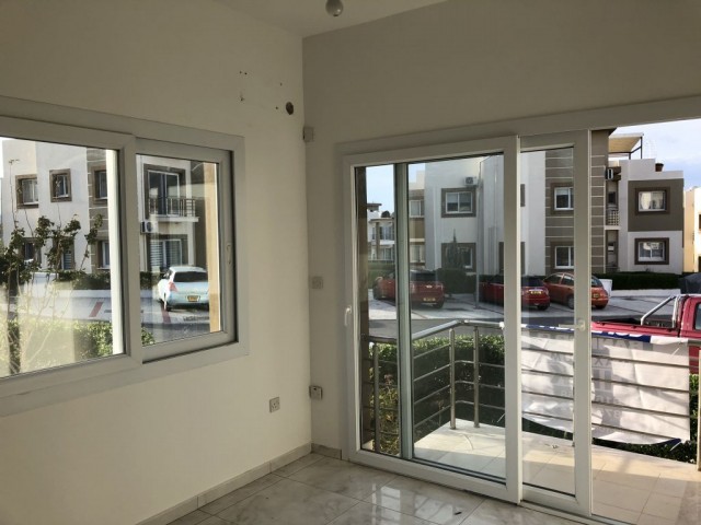 Flat To Rent in Alsancak, Kyrenia