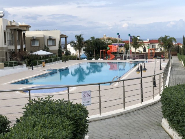 KIBRIS  GİRNE ALSANCAK TA ESCAPE HOMES TA 3.200 TL   BAHÇELİ  3+1 EŞYASIZ DAİRE