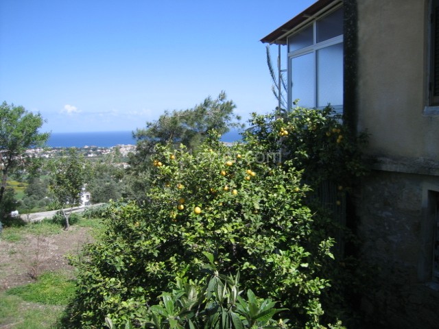 Village bungalow with super views!