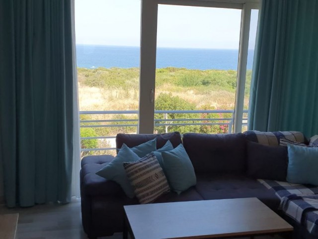 Меблированный Пентхаус 2+1 В Turtle Bay, Front Row, Full Sea View, Terrace.