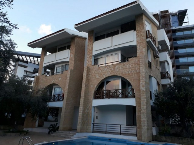 GİRNE MERKEZDE 1+1 DAİRE