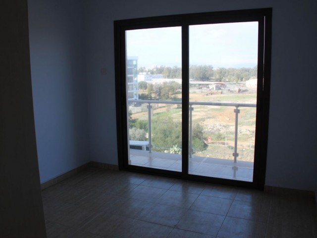 3+1 Penthouse zu verkaufen in Famagusta Gülseren Area mit Meerblick