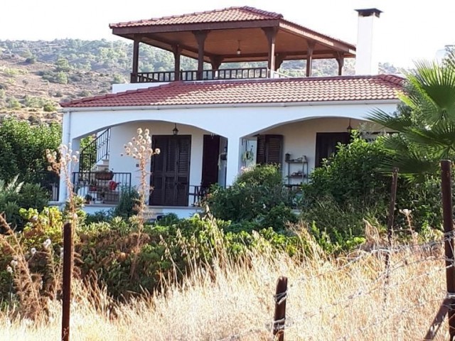 LEFKE – BAGLIKOY    5 BEDROOM VILLA WITH STUNNING SEA VIEW   ***£ 210.000***