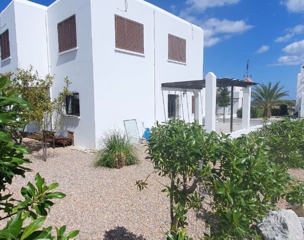 TATLISU 4+1 VILLA MIT MEERBLICK *** £270. 000 ***      