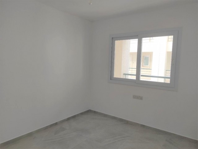 DENİZE SIFIR HAVUZLU SİTEDE  3 YATAK ODALI DAİRE ****£155.000****  ISKELE - BAFRA         