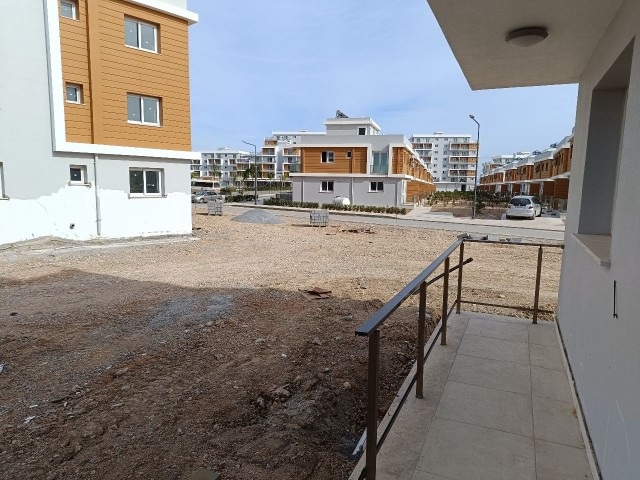 2+1 WOHNUNG ZUM VERKAUF IN ROYAL SUN ***£122.000*** İSKELE – LONG BEACH