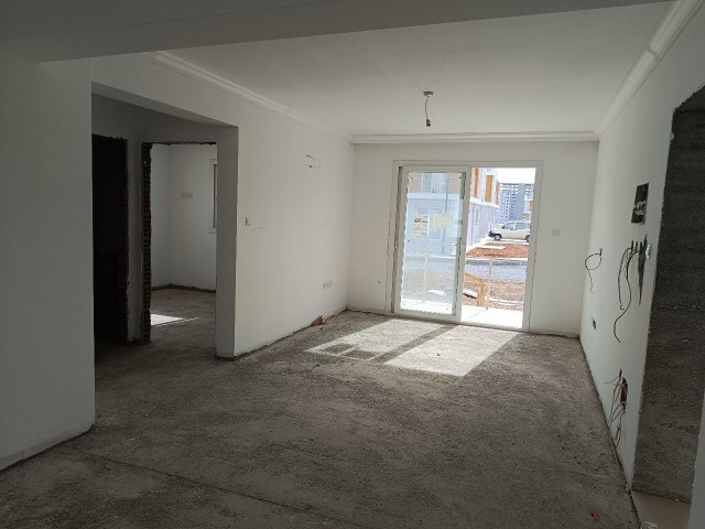 2+1 WOHNUNG ZUM VERKAUF IN ROYAL SUN ***£122.000*** İSKELE – LONG BEACH