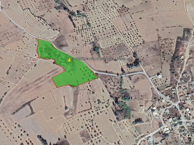 LAND FOR SALE IN SAZLIKÖY TOTAL 31.988  SQUARE METERS *** £15.000 PER DONUM ***