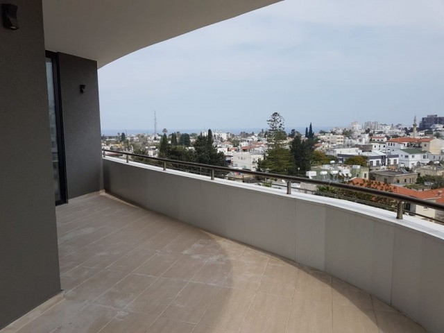 Büro Mieten in Girne Merkez, Kyrenia