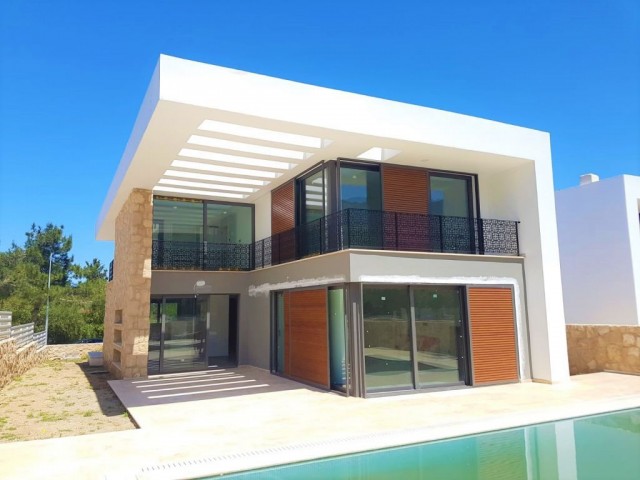 Villa for sale in Alsancak (Kyrenia district)