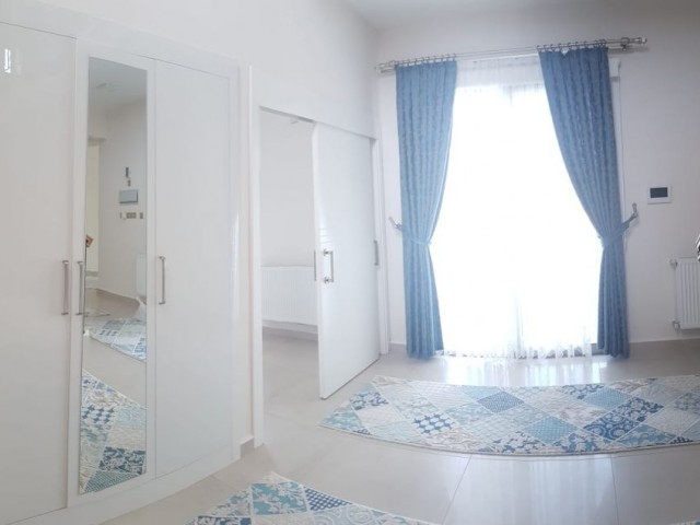 Girne Alsancak'ta 4+2 Modern Villa  Satılık 