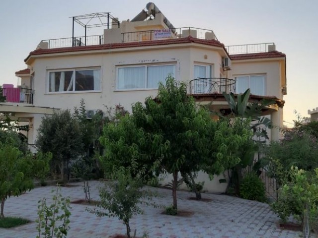 3+1 Penthouse for sale in Lapta (Kyrenia district)