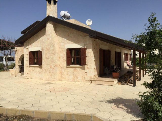 Karşıyaka  3+1 Villa Satılık +90 533 841 76 78 