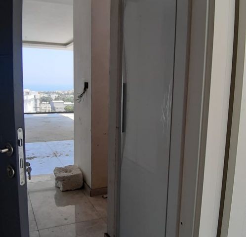 Girne Merkez'de 2+1 Penthouse Satılık 