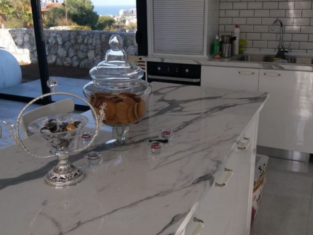 Yeşiltepe'de 4+1 Villa Satılık +90 533 841 76 78 