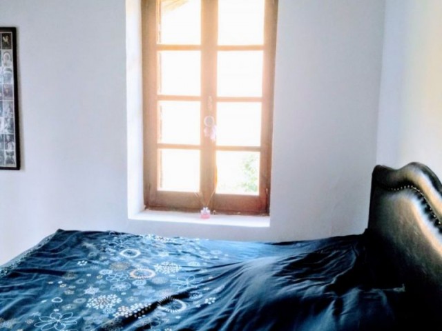 Alsancak'ta 5+3 Havuzlu Villa Satılık +90 533 841 76 78