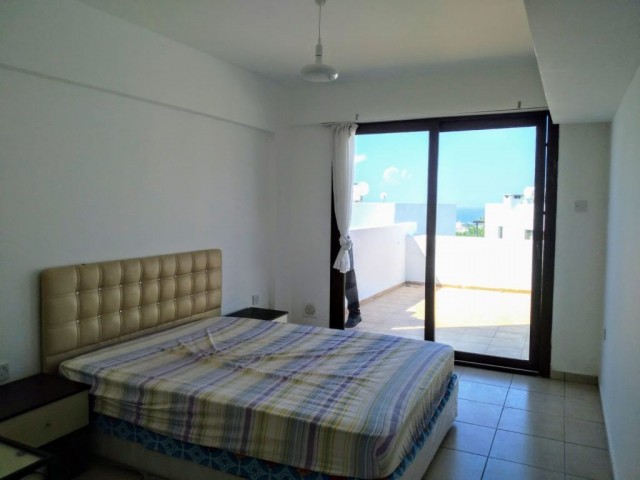 Girne'de Yeşiltepe 2+1 Teraslı daire satılık +90 533 841 76 78