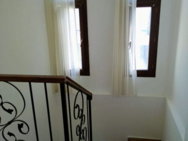 Girne'de Yeşiltepe 3+1 Eşyalı villa  satılık  +90 533 841 76 78