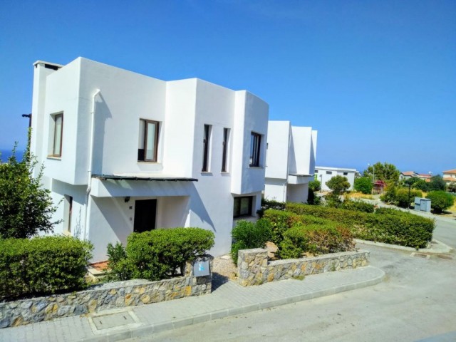 Girne'de Yeşiltepe 3+1 Eşyalı villa  satılık  +90 533 841 76 78