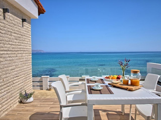 FRO SALE LUXURY SEAFRONT VILLA IN ESENTEPE