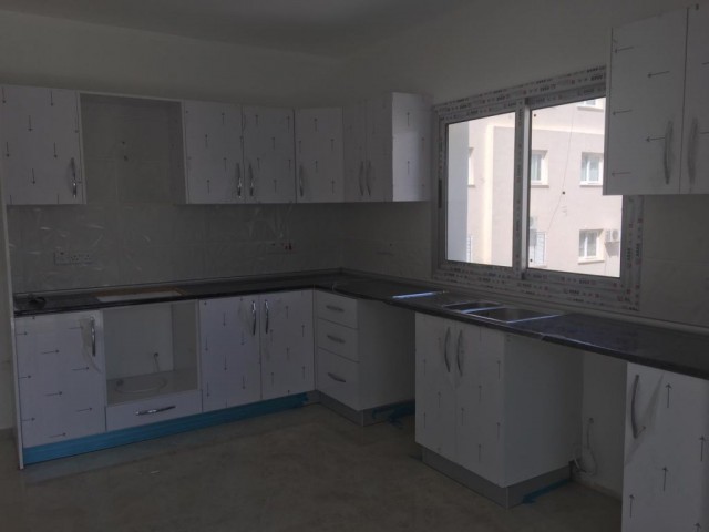 FRO SALE 2 BEDROOMS APARTMENT IN KYRENIA