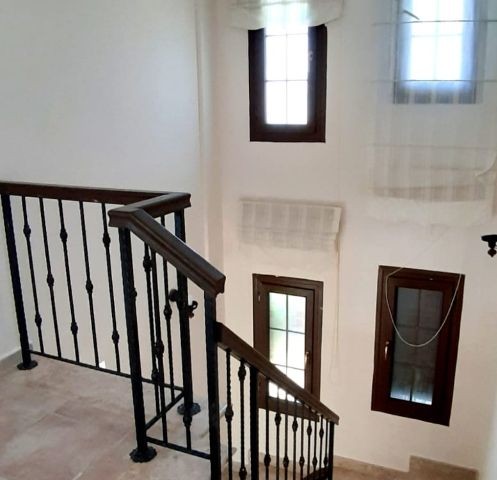 4 bedroom Villa for sale in Çatalköy (Kyrenia district)