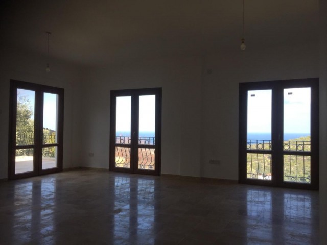 2 bedroom Apartment for sale in Yeşıltepe / Kyrenia