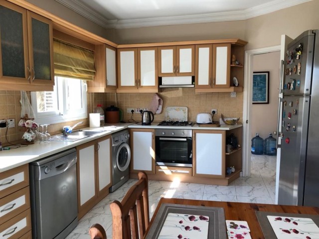 3 bedroom  Bungalow for sale in Lapta / Kyrenia