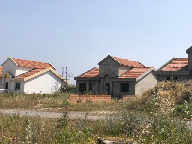 9 houses under construction and land for sale 