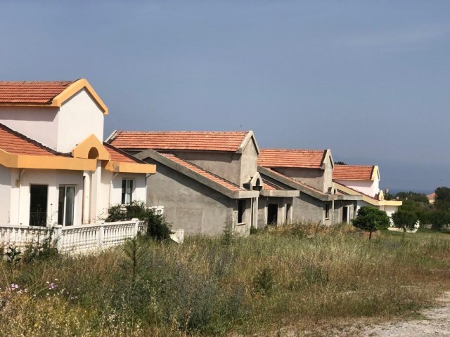 9 houses under construction and land for sale 