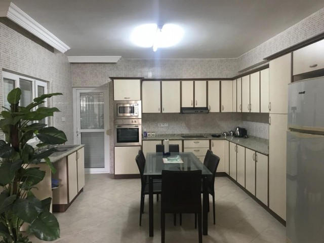 3 bedroom Turkish title deeds  Apartment for sale in  Kyrenia