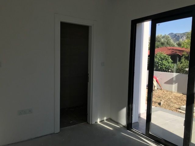 Super Luxus neu fertige VILLA mit 4 Schlafzimmern zum Verkauf in Kyrenia OZANKÖY ** 