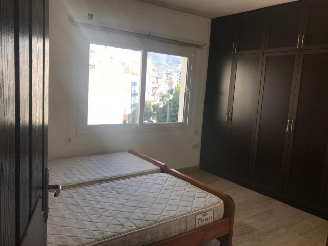 GİRNE MERKEZDE 2+1 SATILIK TÜRK KOÇANLI DAİRE 