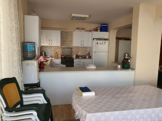 Girne , Kaşgar Court Bölgesin'de 3+1 satılık apartment  