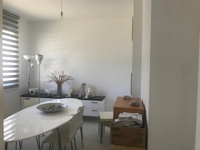 2+1 Wohnung zu verkaufen in Kyrenia ** 