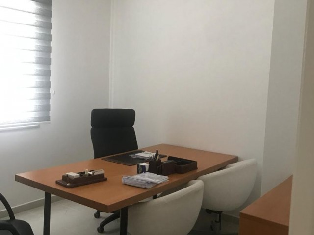 2+1 Wohnung zu verkaufen in Kyrenia ** 