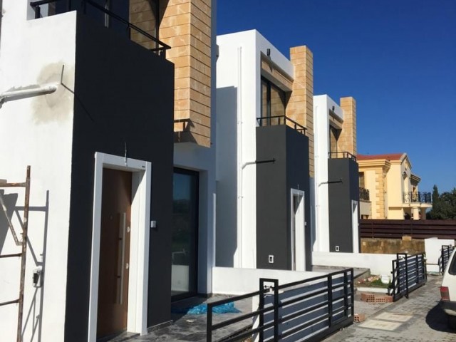 Girne Çatalköy"de satılık çok uygun fiyatlı Villa 