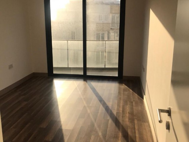 3 + 1 Super Lu Llogara Apartment mit Berg - und Meerblick zum Verkauf in Kyrenia ** 