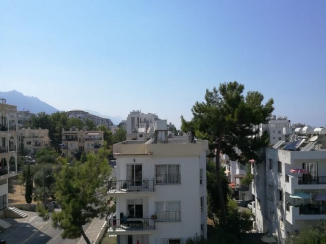 2 bedroom flat for rent in Girne center