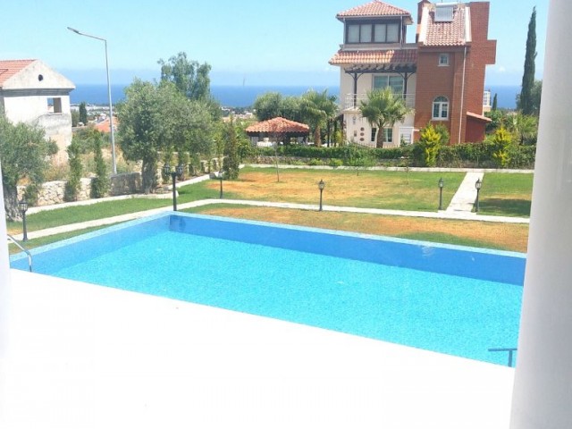 Kyrenia Bellapais te 3+2 Lu Llogara Super Villa mit Pool mit Blick ** 