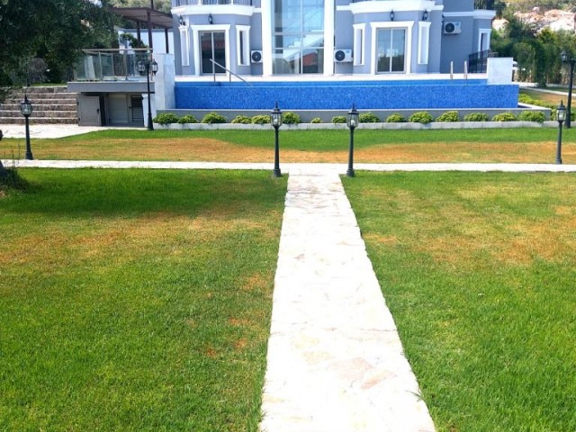 Kyrenia Bellapais te 3+2 Lu Llogara Super Villa mit Pool mit Blick ** 