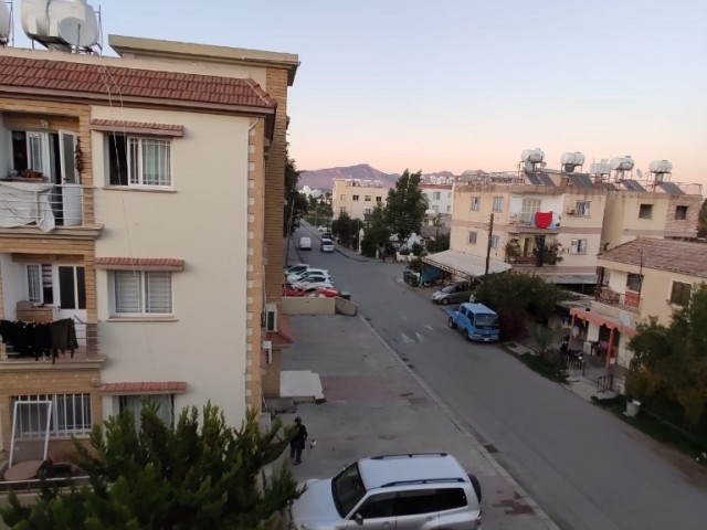 Geräumige 2+1 Wohnung zum Verkauf in Nikosia. Dringend!!! ** 